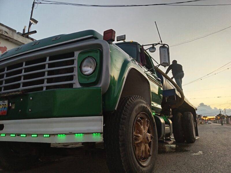 Suministro de agua Torres